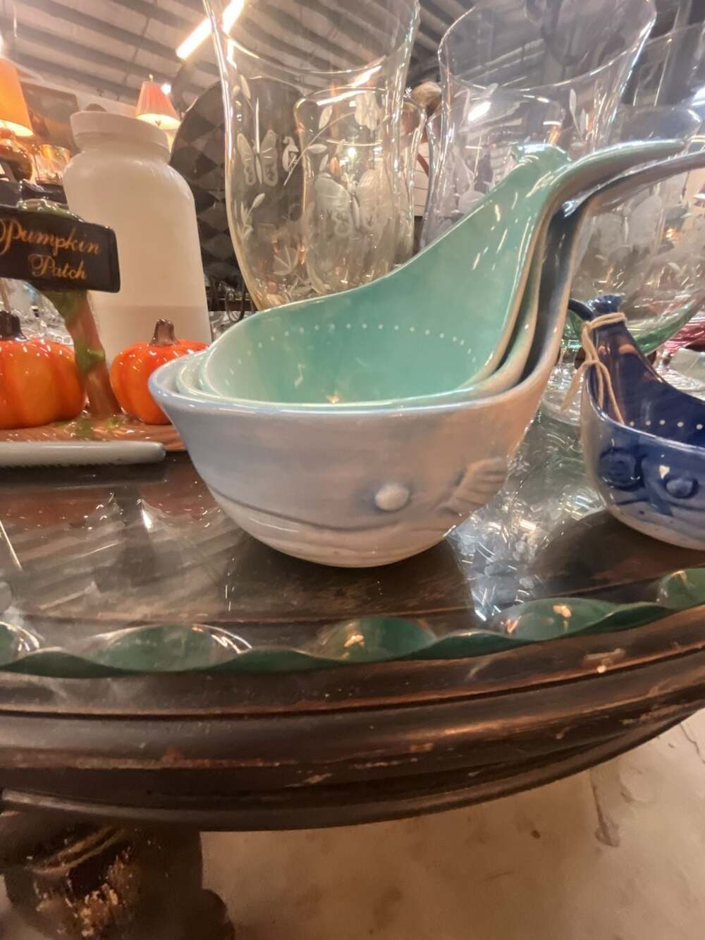 Anthropologie Whale Tail Nesting Measuring Cups Ceramic Set
